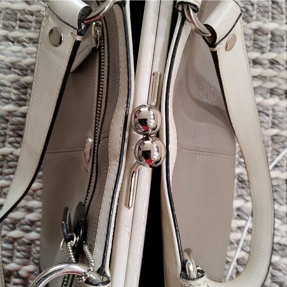 Coach Laura Spectator Tote - Picture 10 of 15